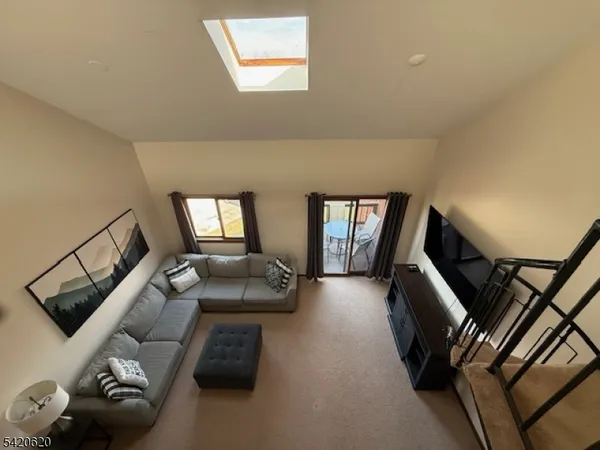 $2,000 | 2 Stowe Court, Unit 8, Vernon, NJ 07462