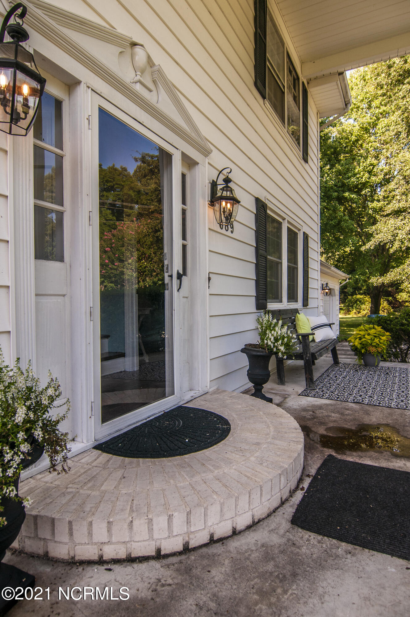 689 Loop Road Pantego, NC 27860 - Photo 6 of 71 stills0039900001