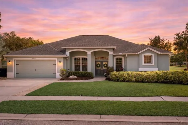 $800,000 | 9937 Laurel Valley Ave Circle, Bradenton, FL 34202