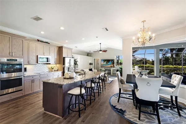 $800,000 | 9937 Laurel Valley Ave Circle, Bradenton, FL 34202