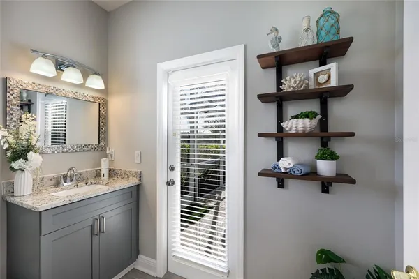 $800,000 | 9937 Laurel Valley Ave Circle, Bradenton, FL 34202