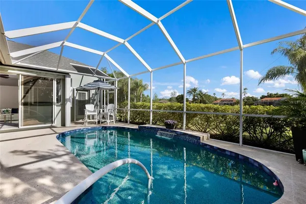 $800,000 | 9937 Laurel Valley Ave Circle, Bradenton, FL 34202
