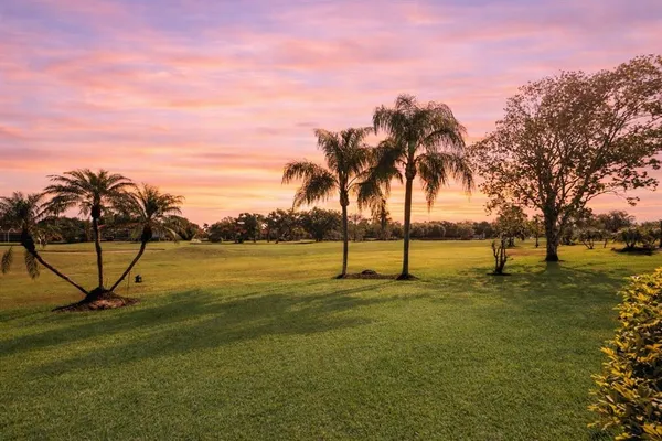 $800,000 | 9937 Laurel Valley Ave Circle, Bradenton, FL 34202