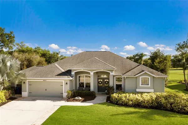 $800,000 | 9937 Laurel Valley Ave Circle, Bradenton, FL 34202