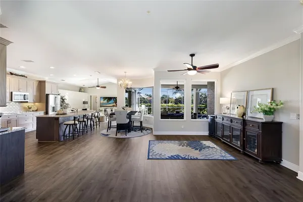 $800,000 | 9937 Laurel Valley Ave Circle, Bradenton, FL 34202