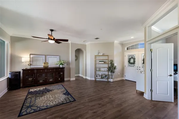 $800,000 | 9937 Laurel Valley Ave Circle, Bradenton, FL 34202