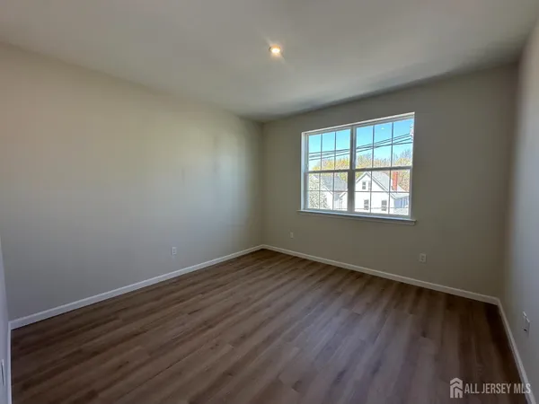 $2,600 | 88 Louis Street, Unit 6, New Brunswick, NJ 08901