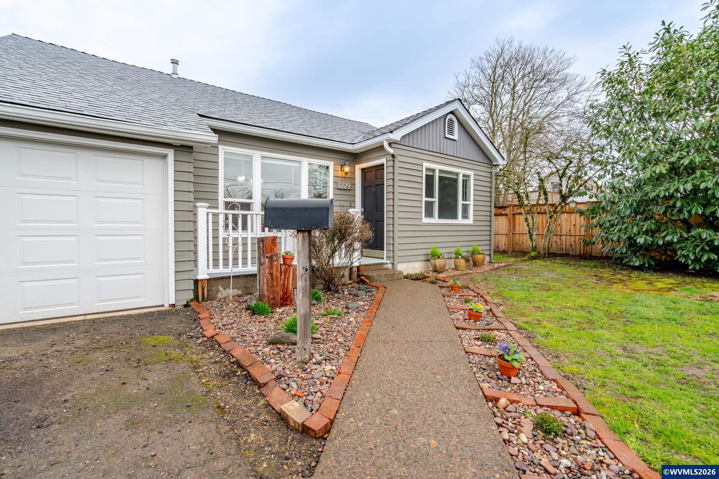 1229 Southwest Washington Street Albany, OR 97321 - Photo 7 of 28