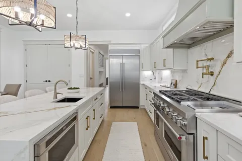 $2,099,000 | 3918 B Cross Creek Road, Nashville, TN 37215