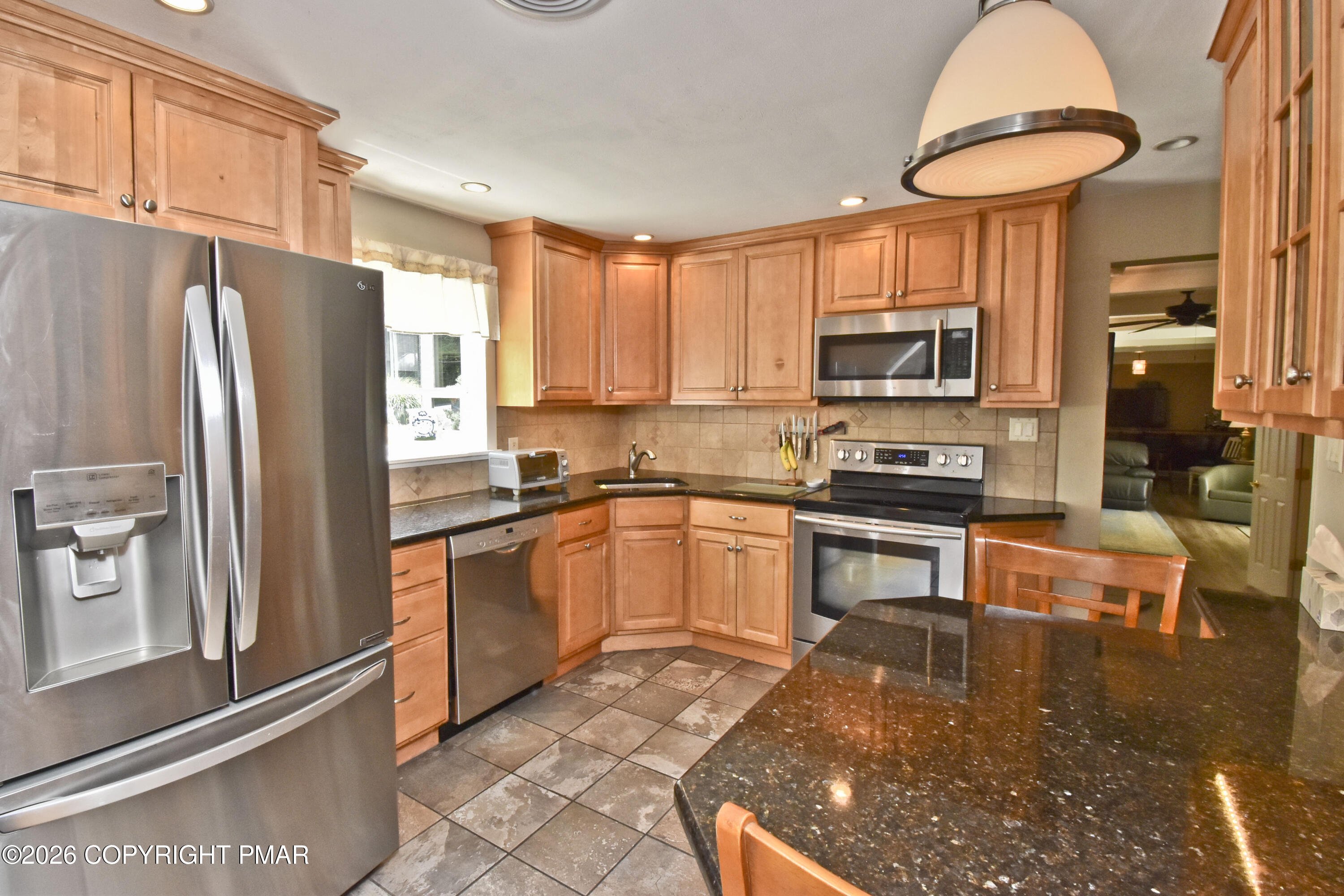 7515 Old Coach Road Stroudsburg, PA 18360 - Photo 12 of 59 5 Kitchen (3)