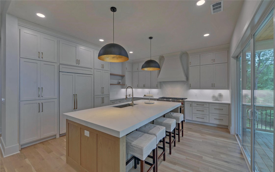 672 Tugalo Heights Circle Lavonia, GA 30553 - Photo 12 of 47