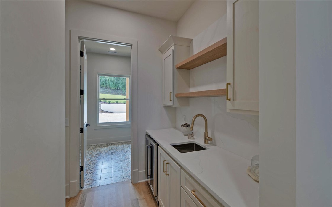 672 Tugalo Heights Circle Lavonia, GA 30553 - Photo 15 of 47