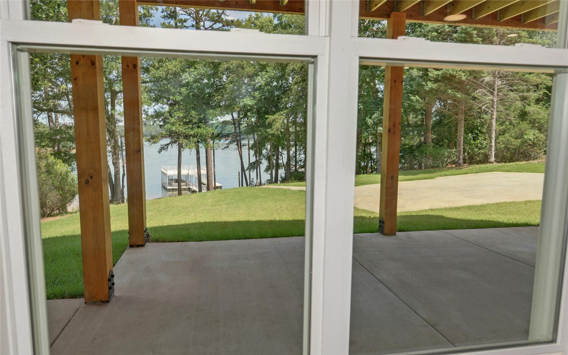 672 Tugalo Heights Circle Lavonia, GA 30553 - Photo 32 of 47