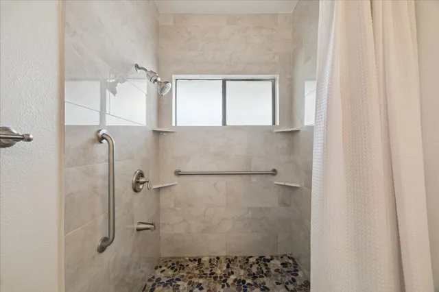 $1,395 | 18809 Egret Bay Boulevard, Unit 222, Houston, TX 77058