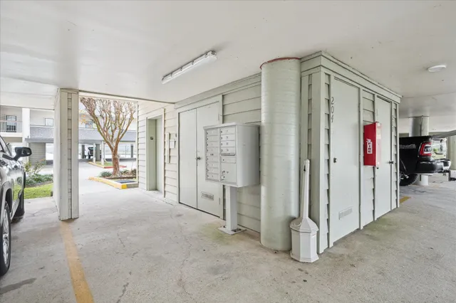 $1,395 | 18809 Egret Bay Boulevard, Unit 222, Houston, TX 77058