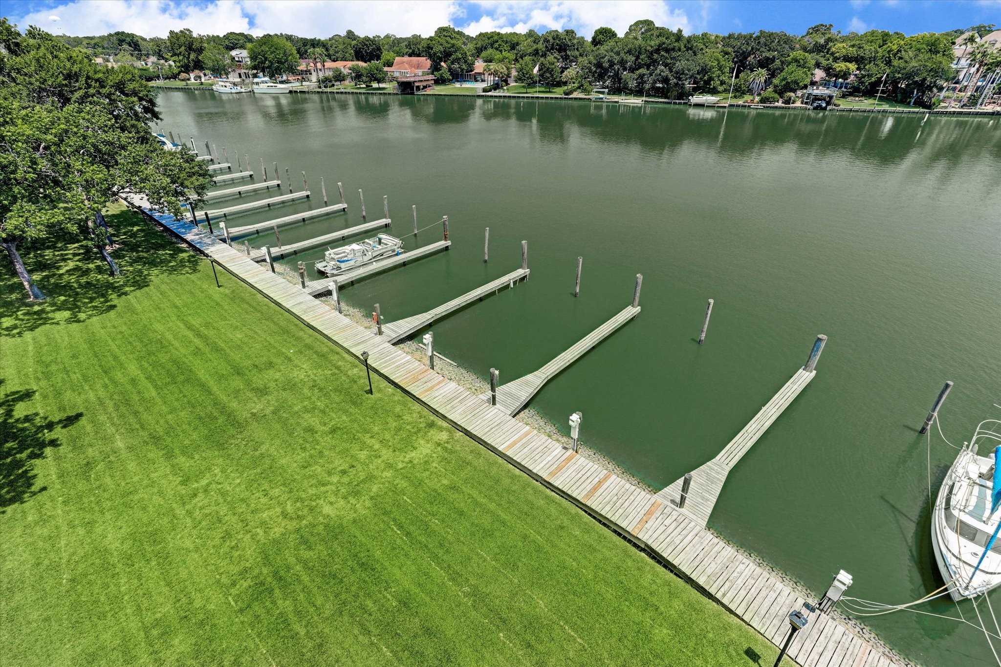 18809 Egret Bay Boulevard, Unit 222 Houston, TX 77058 - Photo 3 of 31