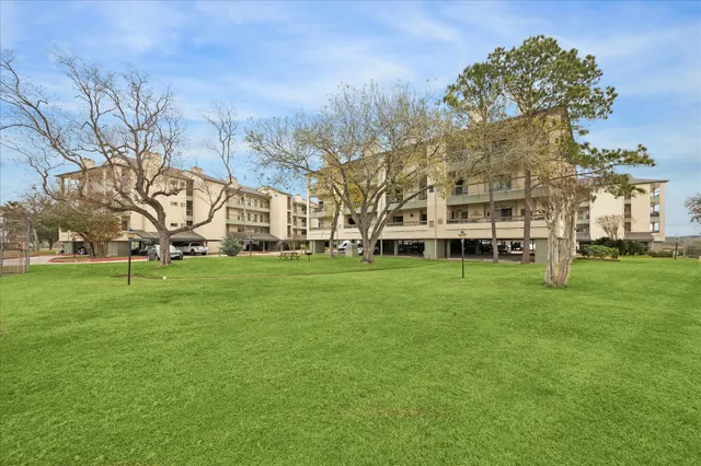 $1,395 | 18809 Egret Bay Boulevard, Unit 222, Houston, TX 77058