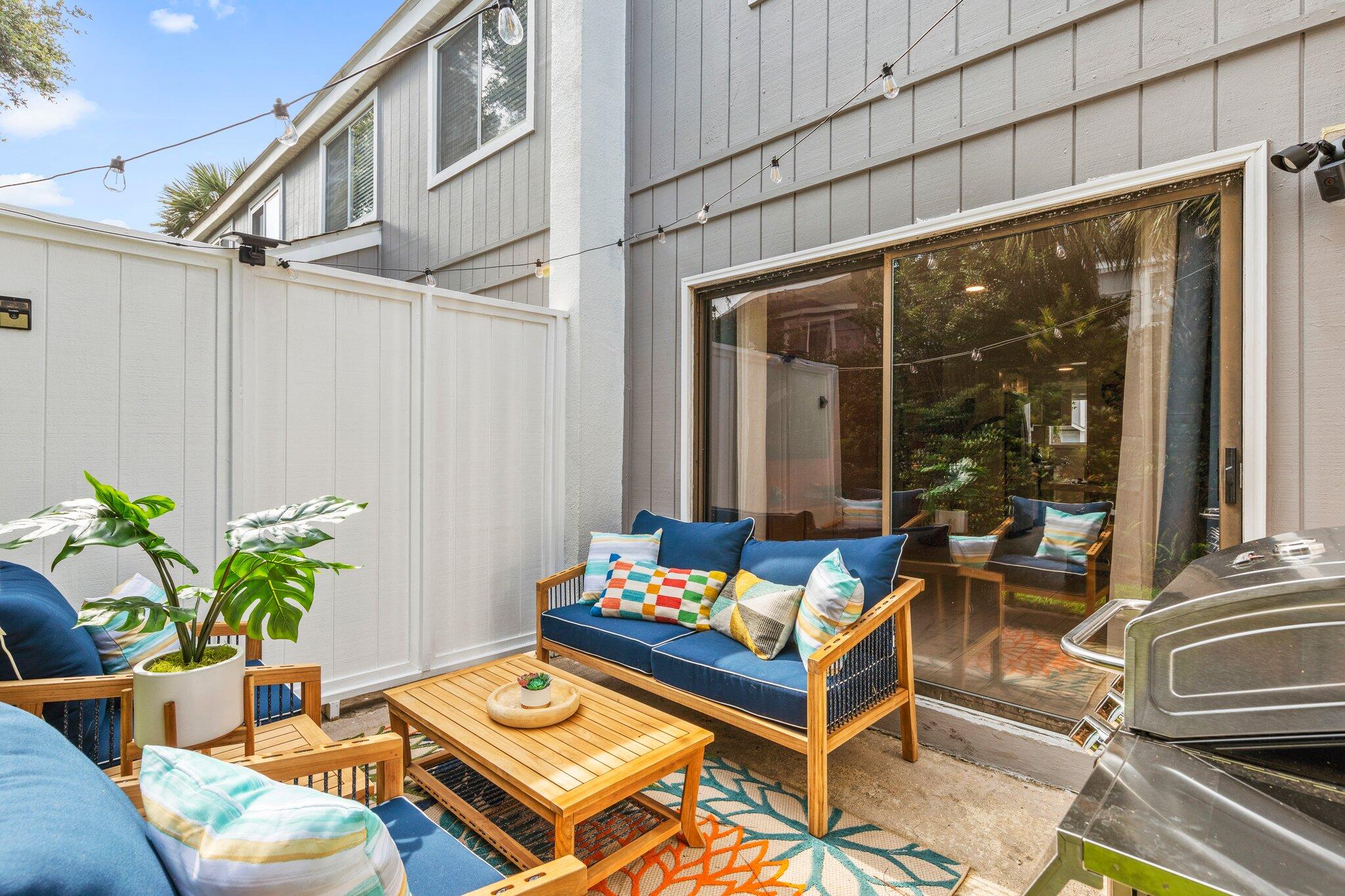 940 Highway 98, Unit 36 Destin, FL 32541 - Photo 21 of 31 a outdoor living space with furniture