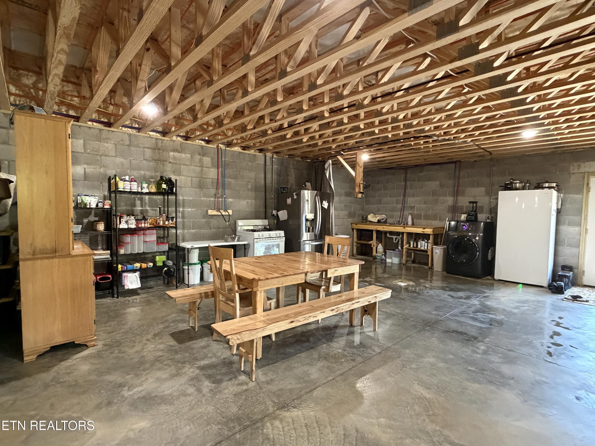 110 Don Conatser Road Allardt, TN 38504 - Photo 19 of 38 a view of store room with furniture