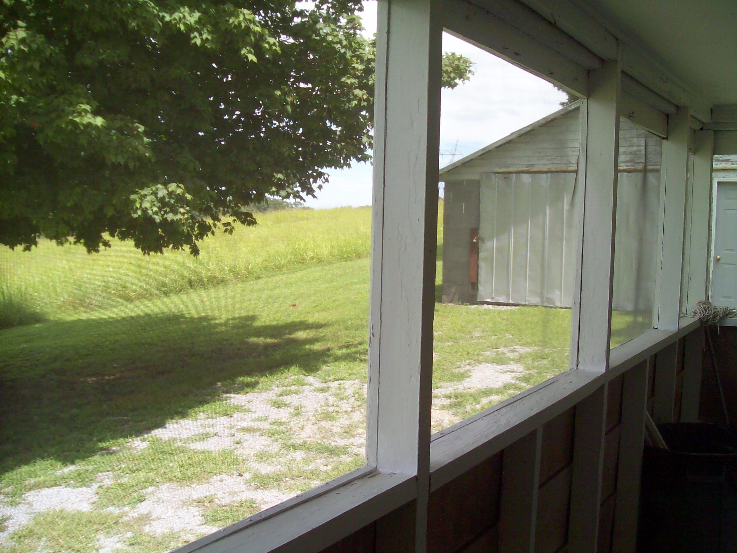 2812 Oakland Road Philadelphia, TN 37846 - Photo 26 of 40 024