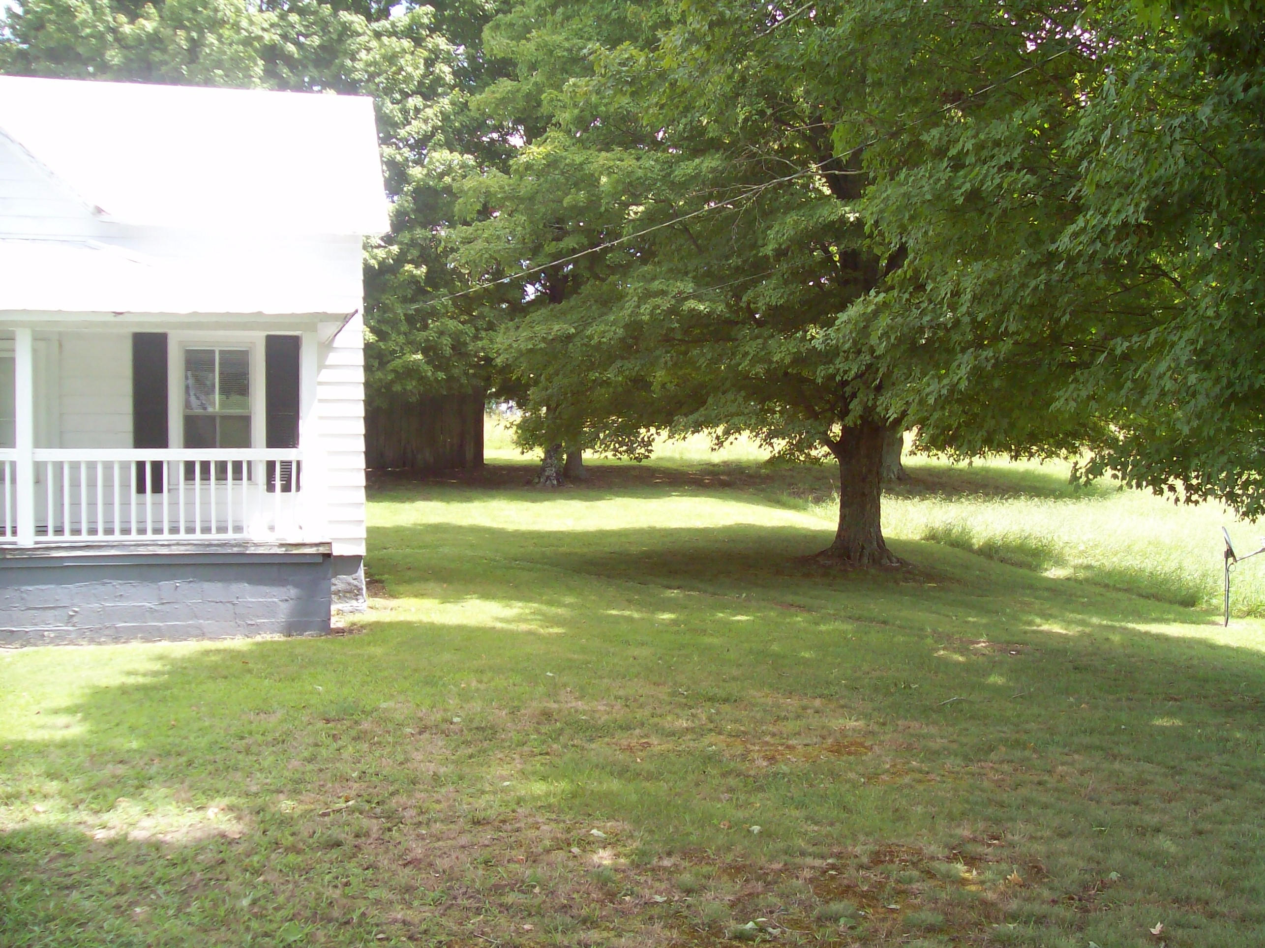 2812 Oakland Road Philadelphia, TN 37846 - Photo 37 of 40 035