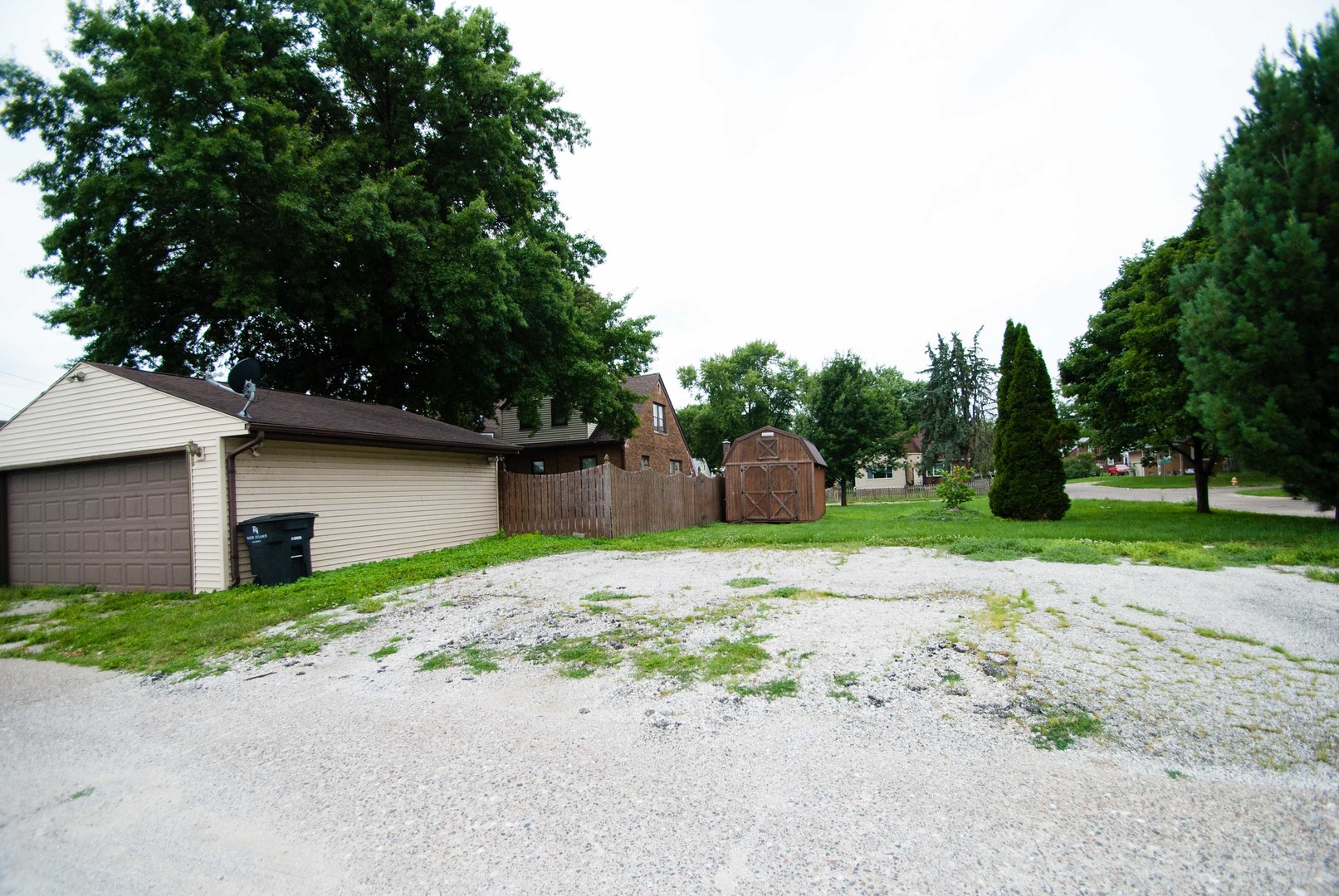2007 37th Street Rock Island, IL 61201 - Photo 4 of 21