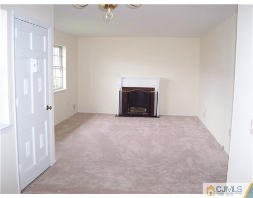 4 Valery Road Old Bridge, NJ 07747 - Photo 2 of 9 Gallery Image 2