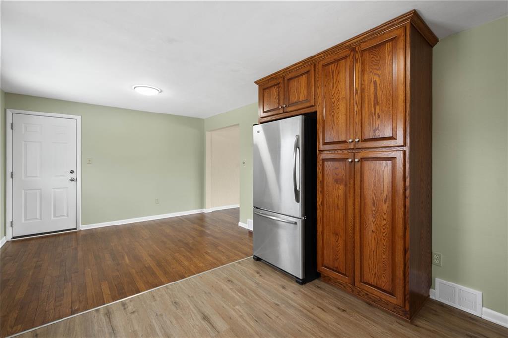 710 Gill Hall Road Clairton, PA 15025 - Photo 10 of 27