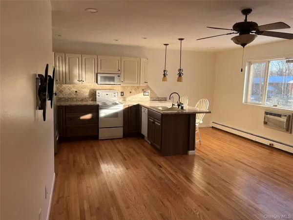 $1,850 | 76 Manor Drive, Unit 76, Cornwall, NY 12518