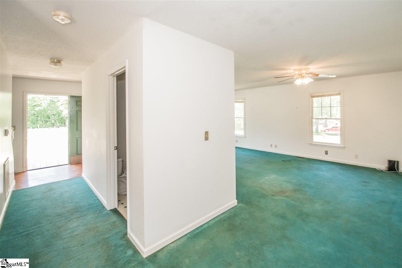2060 Indian Mound Road Laurens, SC 29360 - Photo 8 of 27