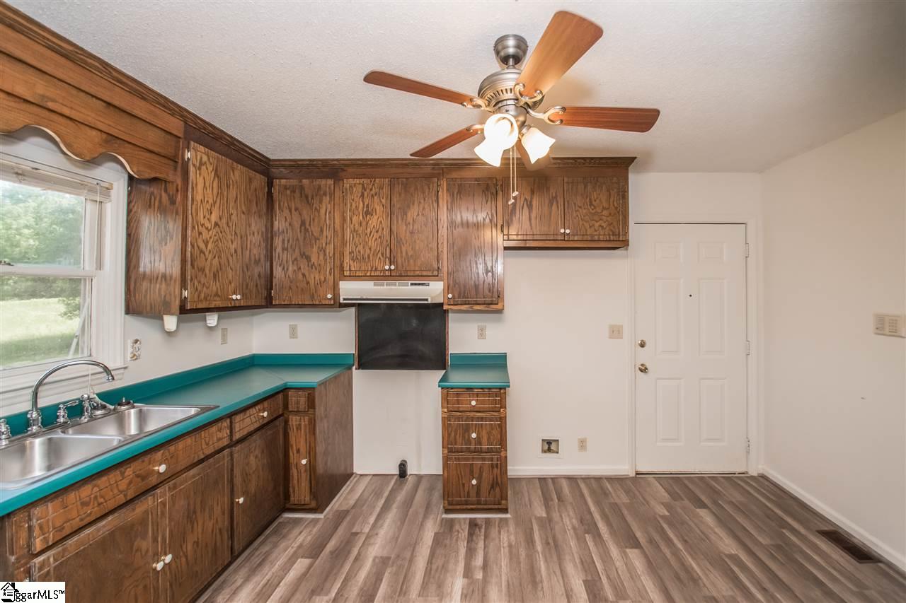 2060 Indian Mound Road Laurens, SC 29360 - Photo 10 of 27