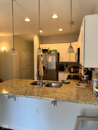 $2,445 | 543 North Park Avenue, Indianapolis, IN 46202