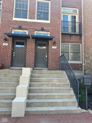 $2,700 | 543 North Park Avenue, Indianapolis, IN 46202