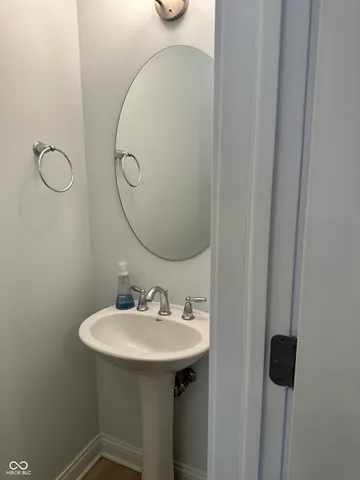 $2,700 | 543 North Park Avenue, Indianapolis, IN 46202