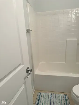 $2,445 | 543 North Park Avenue, Indianapolis, IN 46202