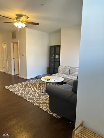 $2,445 | 543 North Park Avenue, Indianapolis, IN 46202