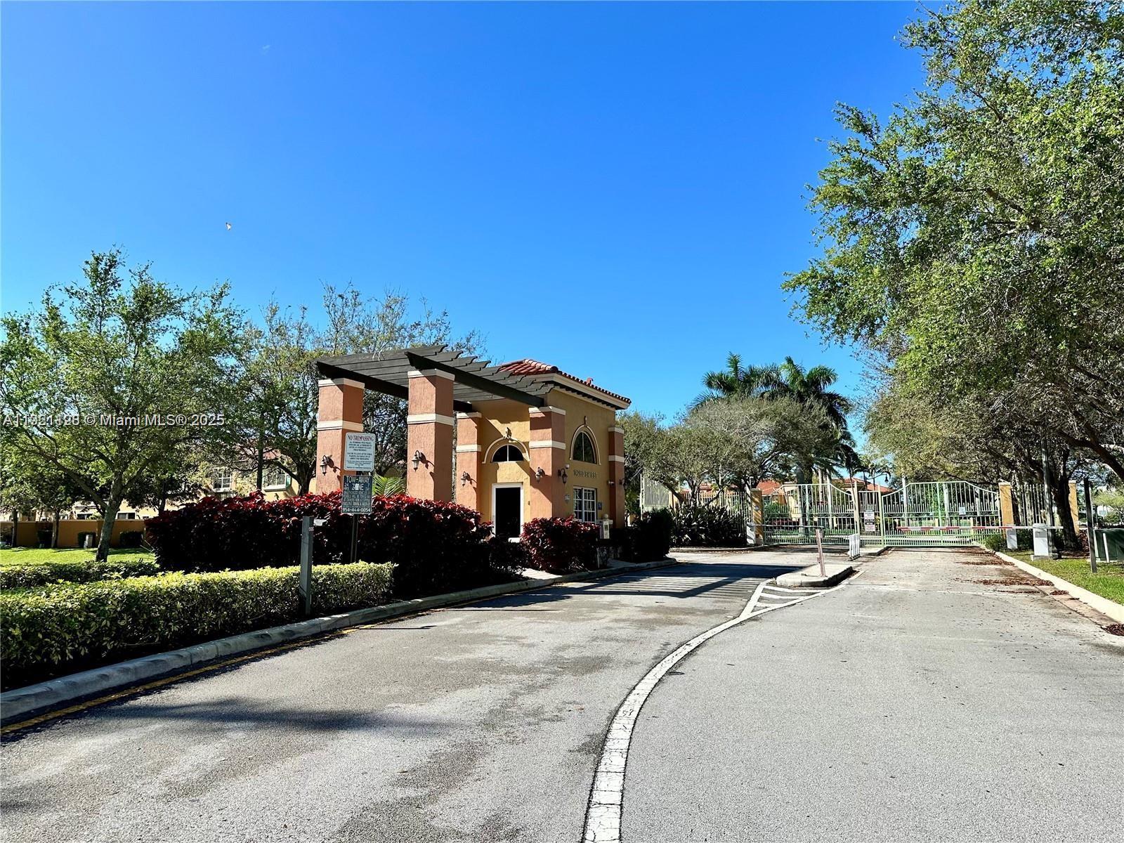 14343 Southwest 10th Street, Unit 2305 Pembroke Pines, FL 33027 - Photo 27 of 29