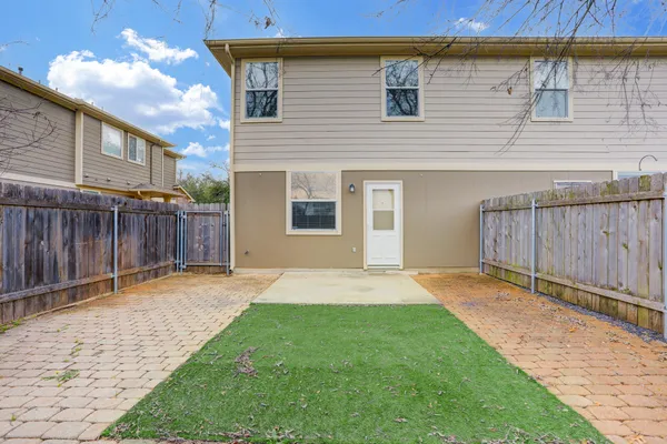 $1,995 | 14608 Walt Whitman Trail, Unit B, Pflugerville, TX 78660