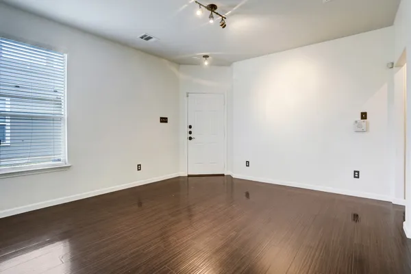 $1,995 | 14608 Walt Whitman Trail, Unit B, Pflugerville, TX 78660