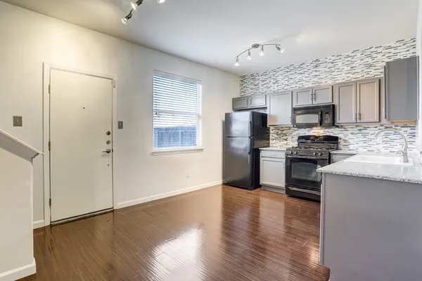 $1,995 | 14608 Walt Whitman Trail, Unit B, Pflugerville, TX 78660