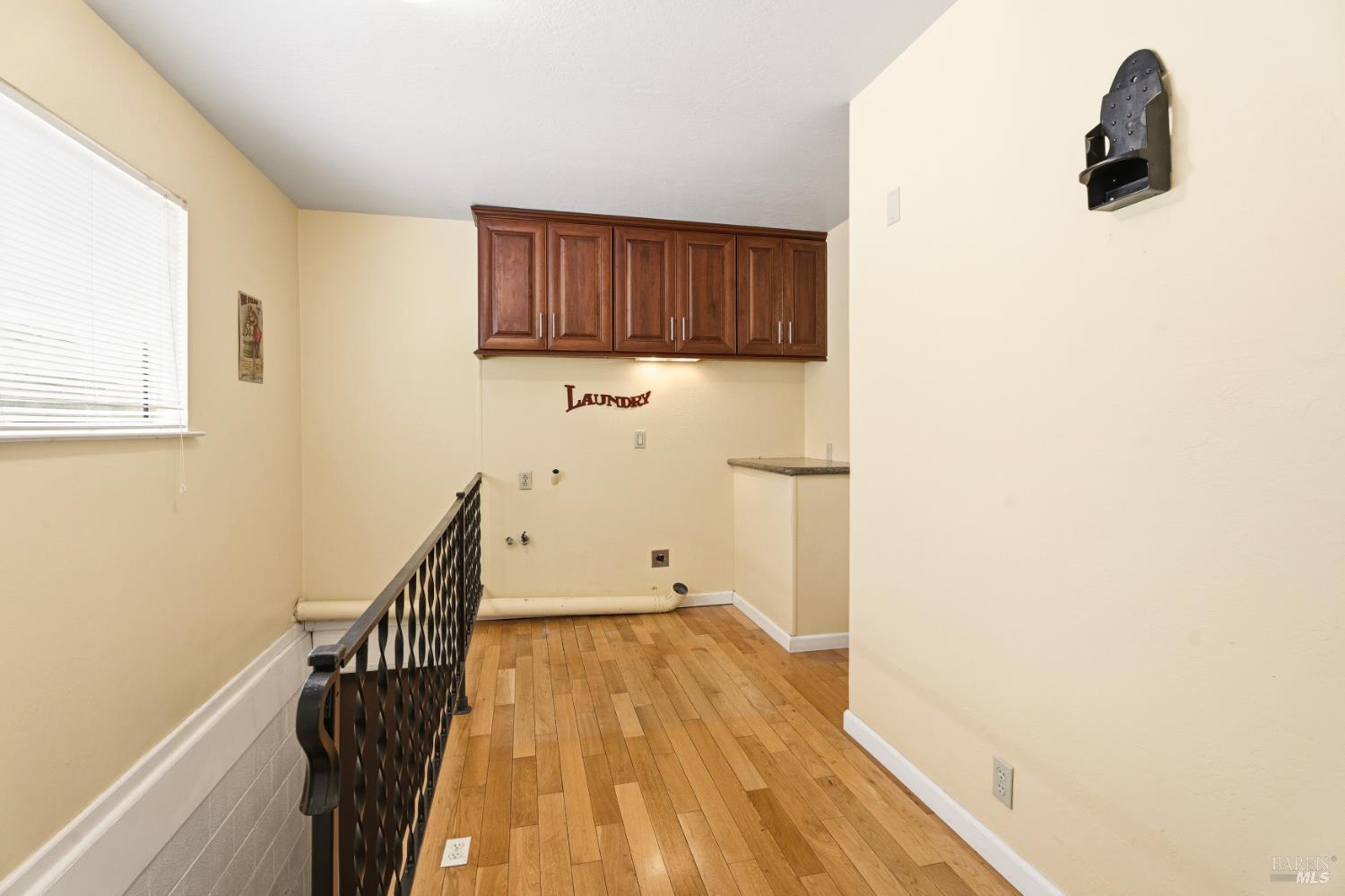 1691 Crane Road Ukiah, CA 95482 - Photo 22 of 30 Laundry room/stairs to garage.