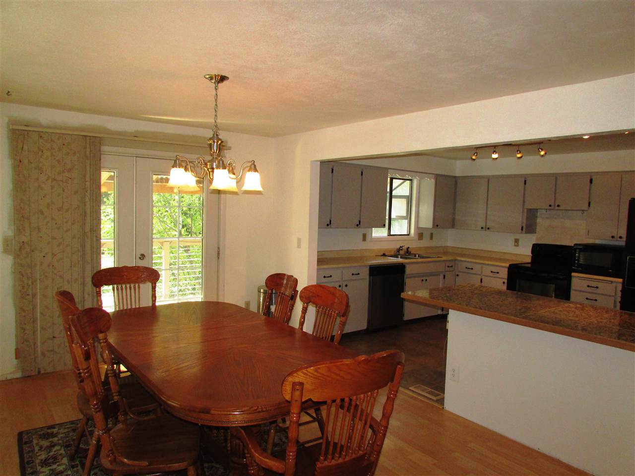 1906 South Bolivar Road Spokane Valley, WA 99037 - Photo 3 of 11 Gallery Image 3