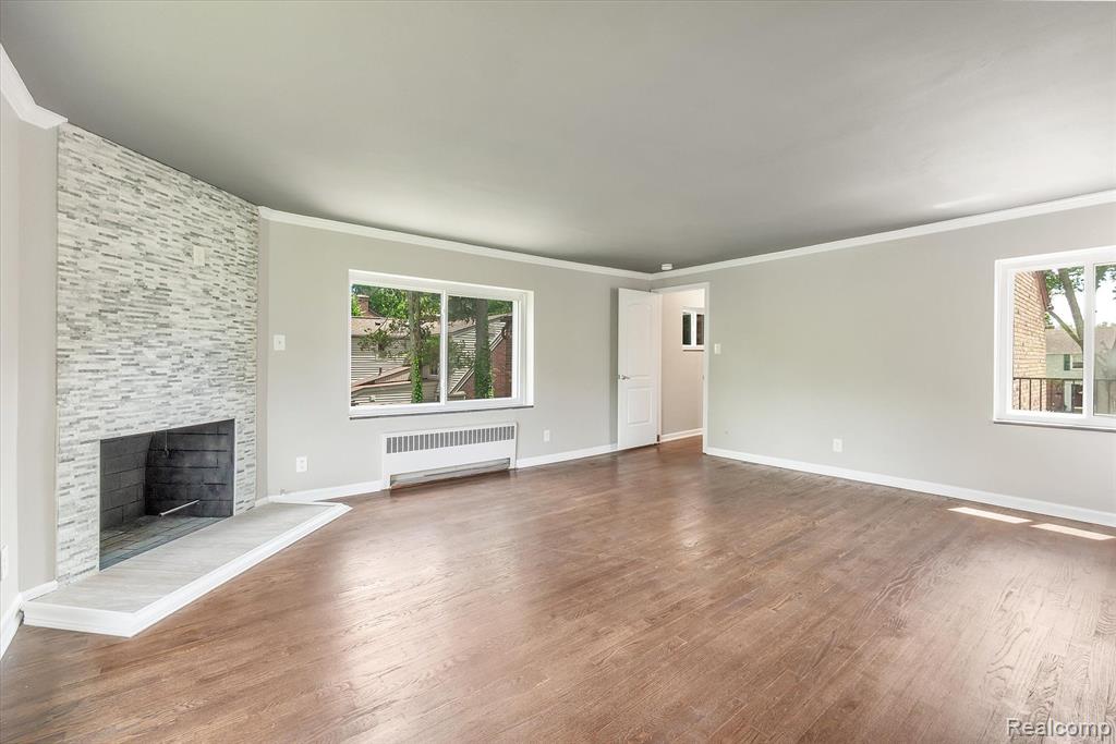 1058 Roslyn Road Grosse Pointe Woods, MI 48236 - Photo 21 of 43