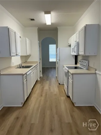$1,875 | 1159 Mohawk Street, Unit F3, Savannah, GA 31419