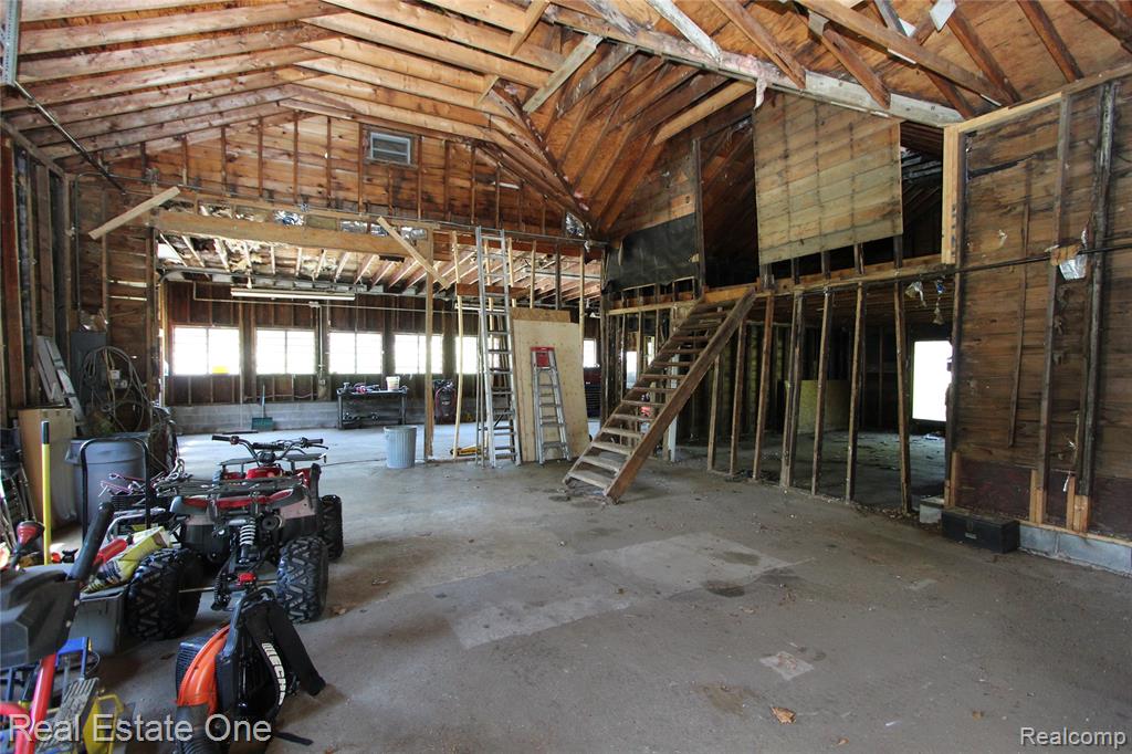 1325 South Hospital Road Waterford, MI 48327 - Photo 34 of 54