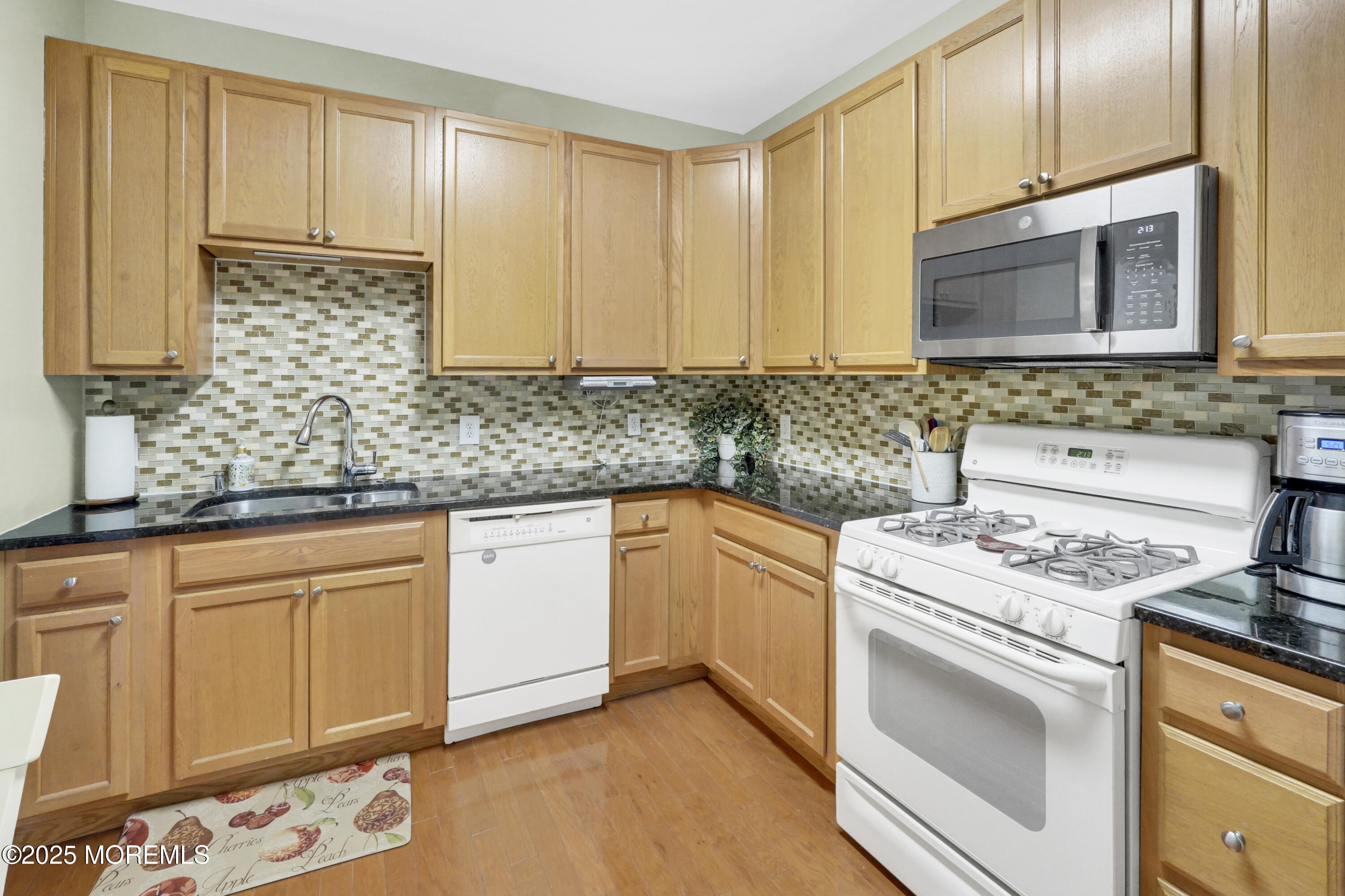 115 Potts Road Morganville, NJ 07751 - Photo 12 of 35 DSC05798
