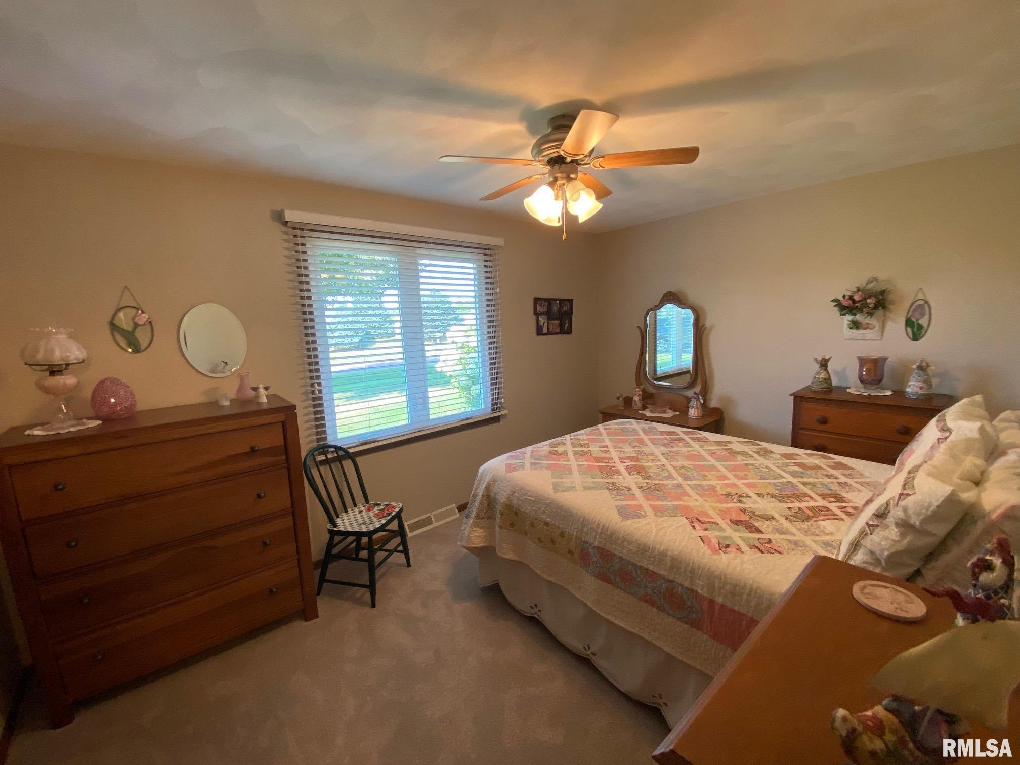 3404 Sheridan Road Pekin, IL 61554 - Photo 13 of 31 Gallery Image 13