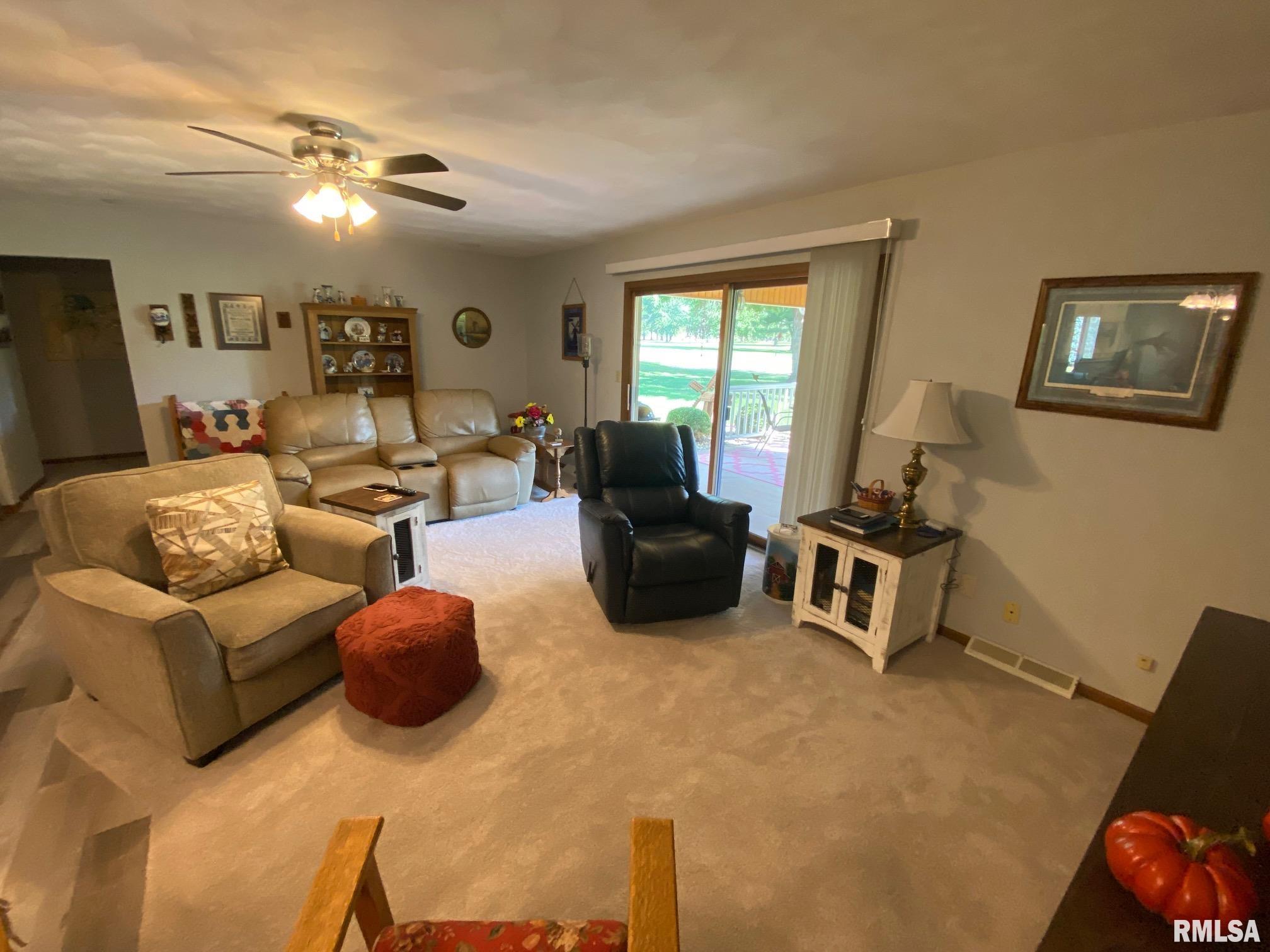 3404 Sheridan Road Pekin, IL 61554 - Photo 9 of 31 Gallery Image 9