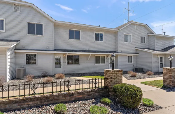 $200,000 | 11111 Drake Street Northwest, Coon Rapids, MN 55433