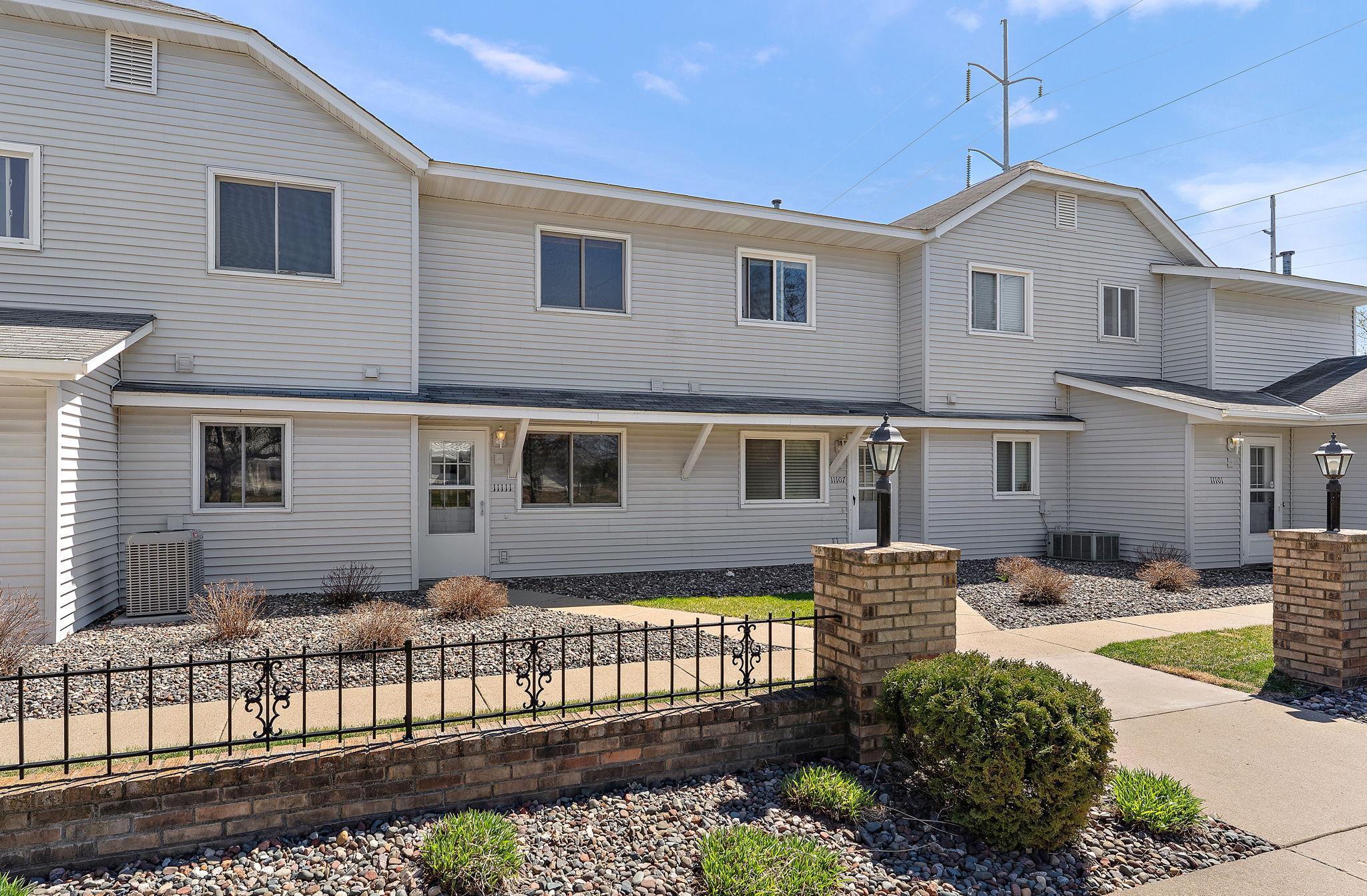 11111 Drake Street Northwest Coon Rapids, MN 55433 - Photo 1 of 23